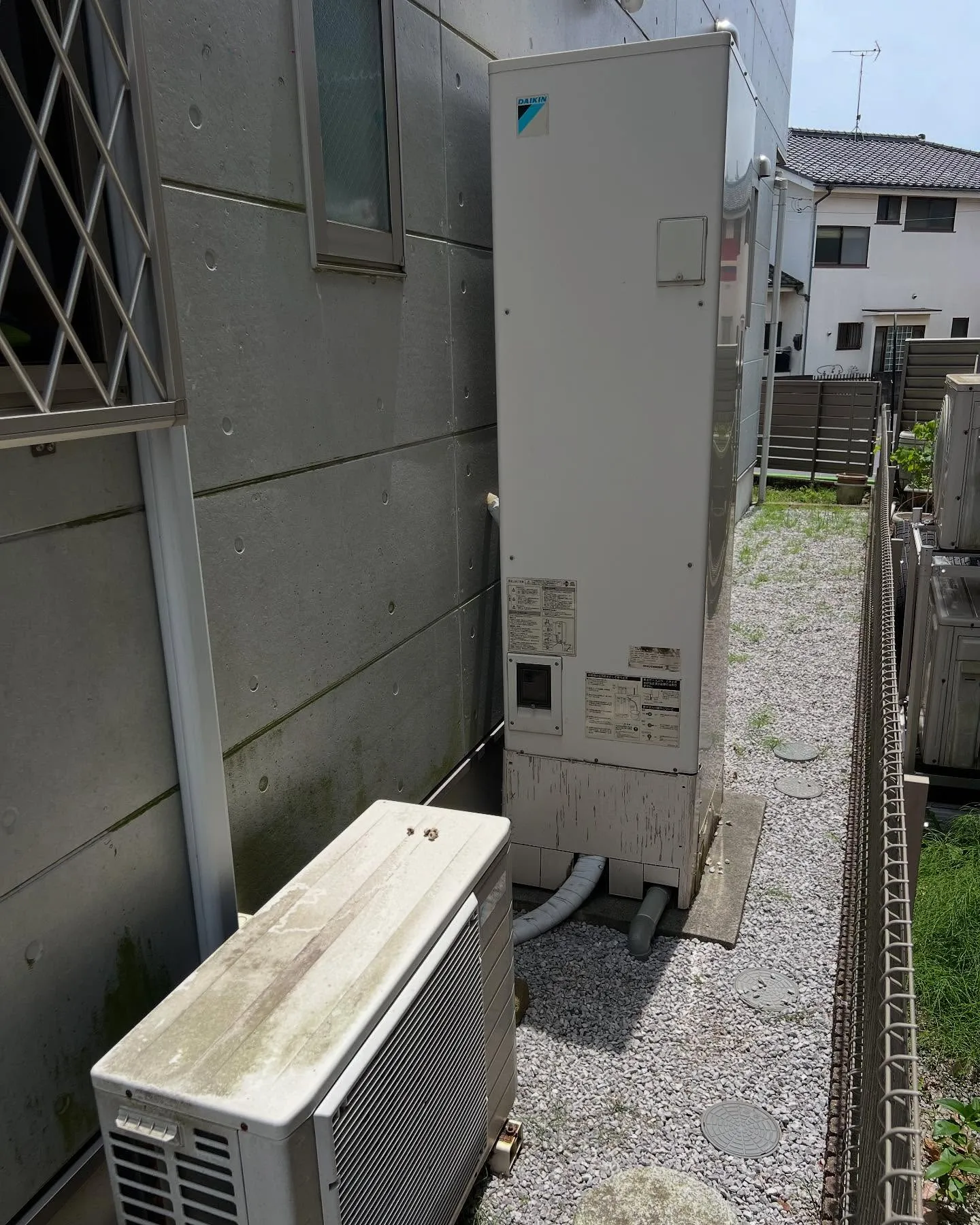 葛飾区にてダイキンエコキュートEQ37LFCV→日立エコキュ...